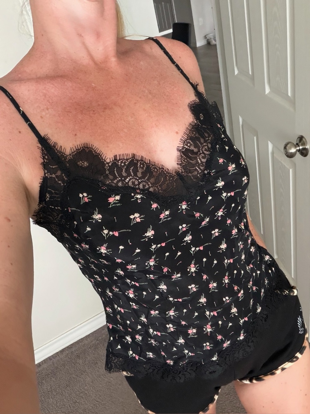 Victoria's Secret Black Floral Lace Trim Camisole, size XS